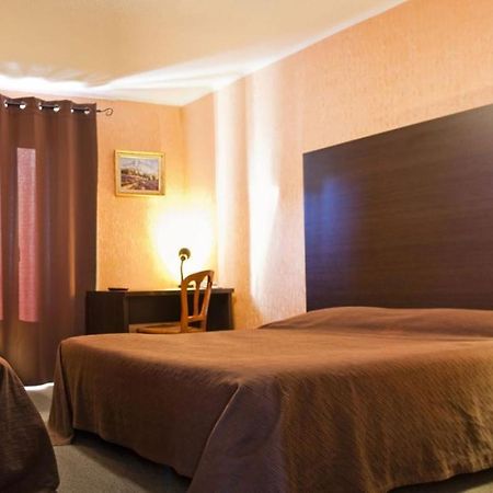 Logis Hotel Restaurant De La Poste Pontgibaud Εξωτερικό φωτογραφία