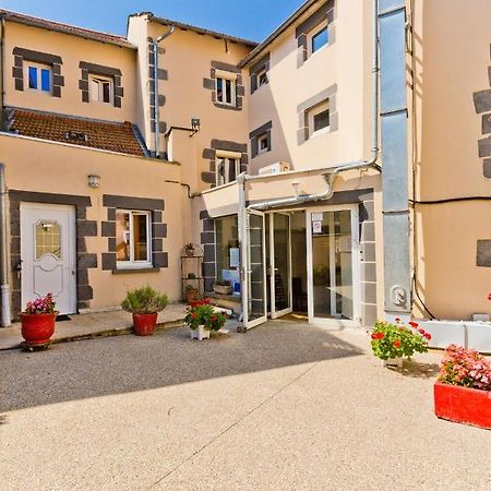 Logis Hotel Restaurant De La Poste Pontgibaud Εξωτερικό φωτογραφία