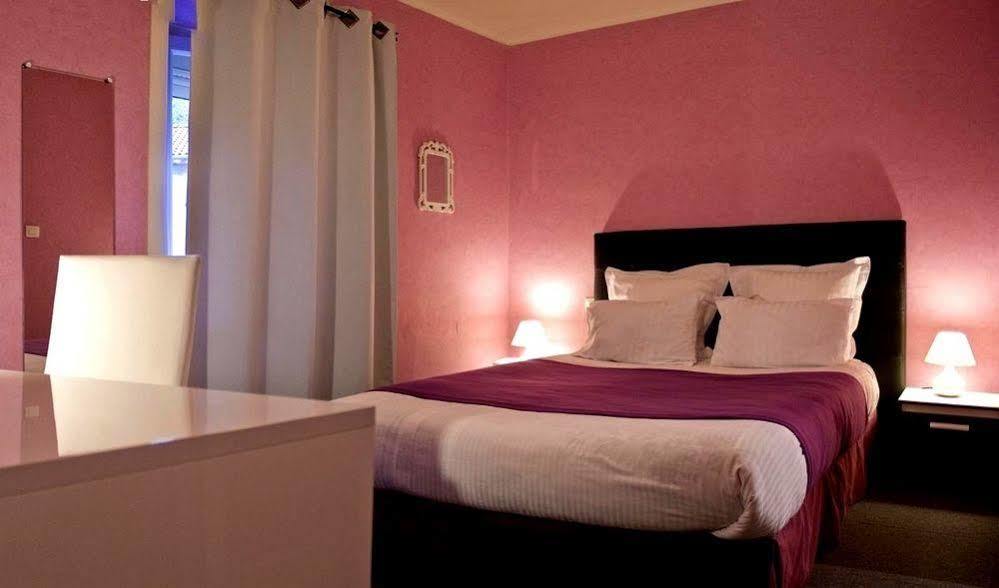 Logis Hotel Restaurant De La Poste Pontgibaud Εξωτερικό φωτογραφία