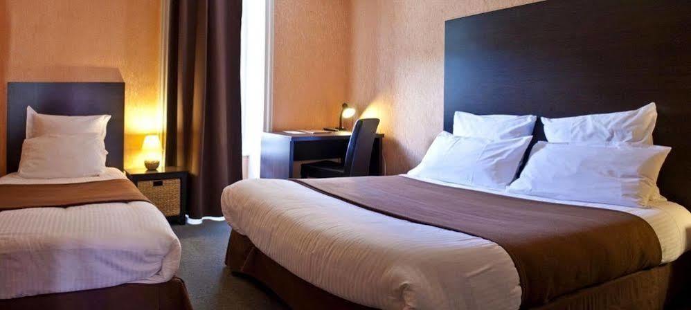Logis Hotel Restaurant De La Poste Pontgibaud Εξωτερικό φωτογραφία