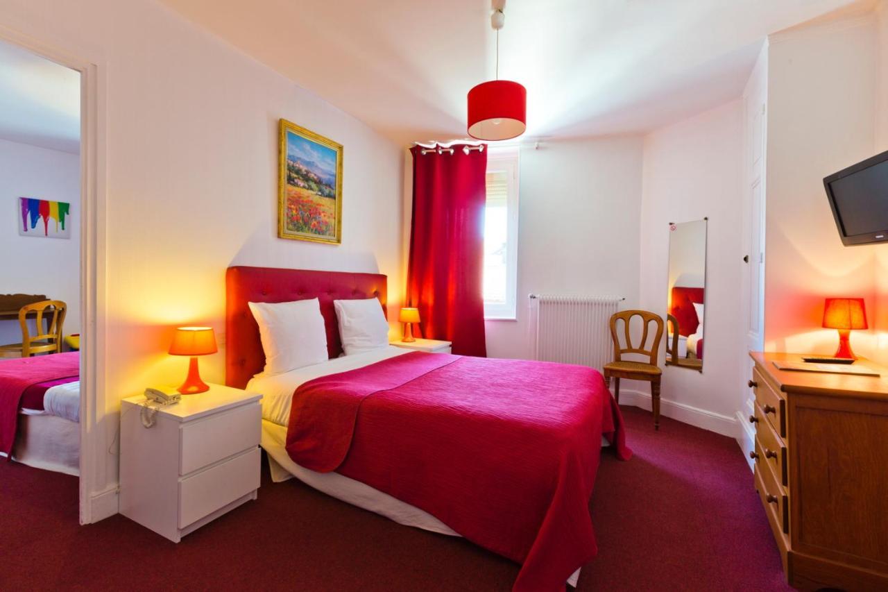 Logis Hotel Restaurant De La Poste Pontgibaud Εξωτερικό φωτογραφία