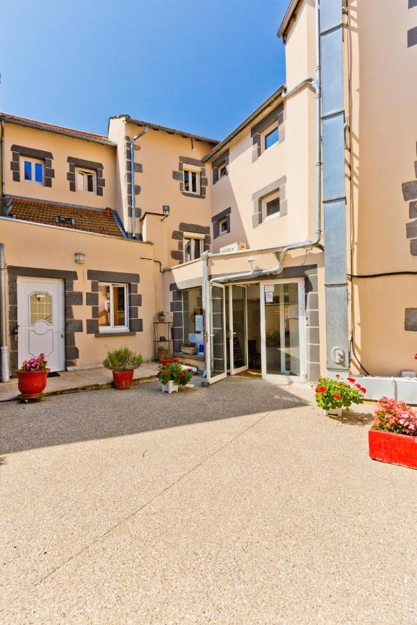 Logis Hotel Restaurant De La Poste Pontgibaud Εξωτερικό φωτογραφία
